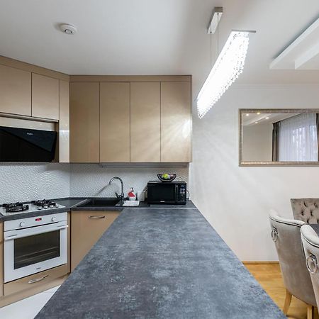 Beautiful Three Bedrooms Apartment With Free Parking Close To The Danube Coast Budapest Exterior foto