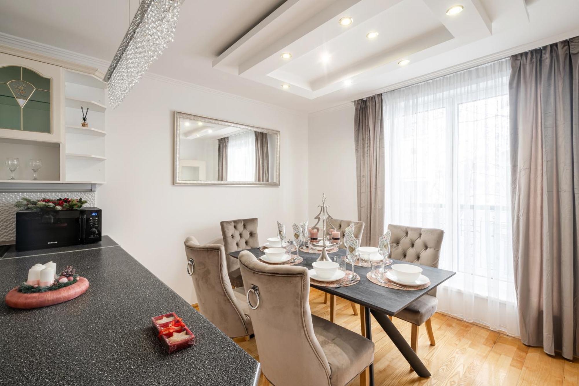 Beautiful Three Bedrooms Apartment With Free Parking Close To The Danube Coast Budapest Exterior foto