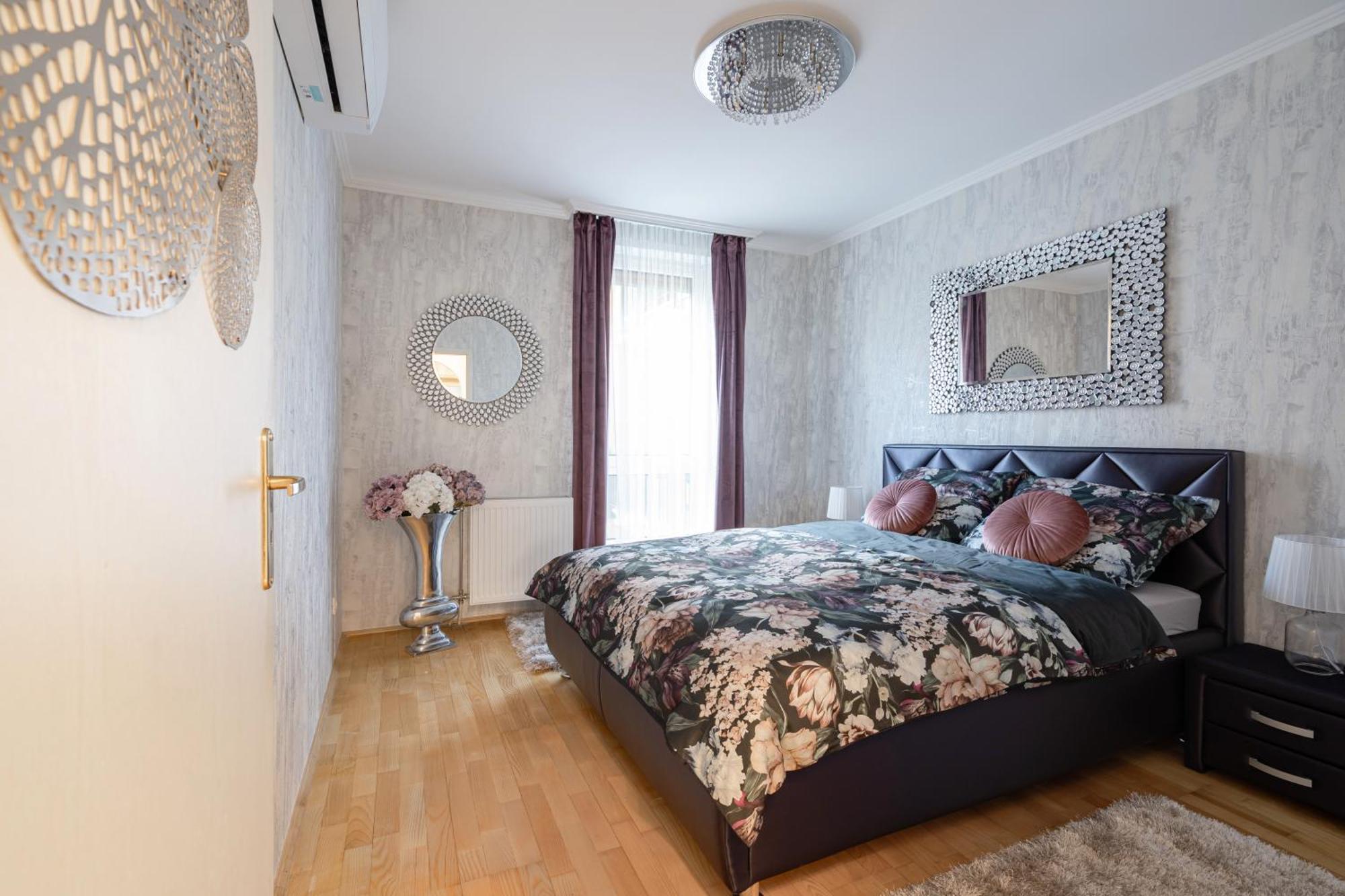 Beautiful Three Bedrooms Apartment With Free Parking Close To The Danube Coast Budapest Exterior foto
