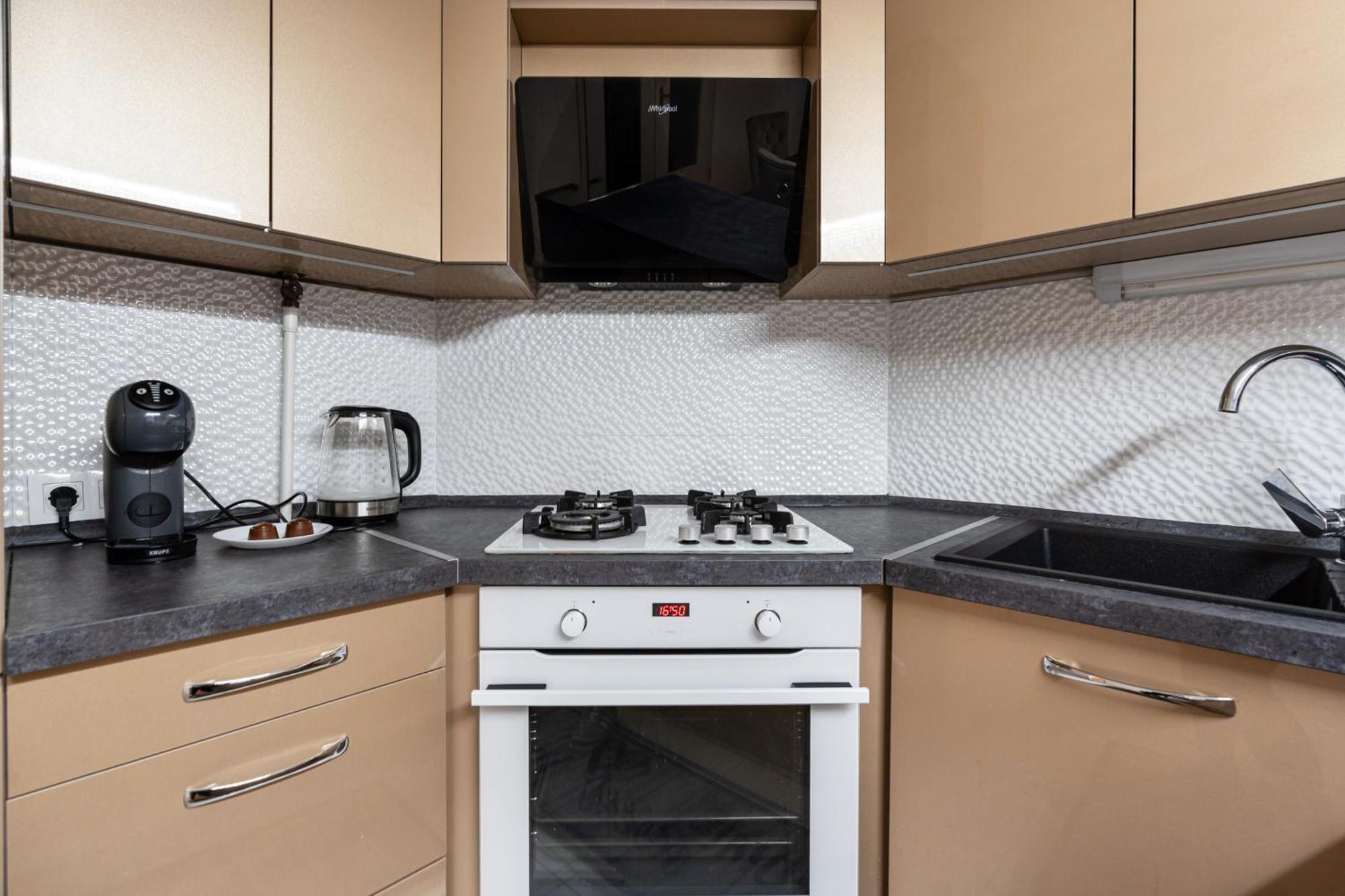 Beautiful Three Bedrooms Apartment With Free Parking Close To The Danube Coast Budapest Exterior foto